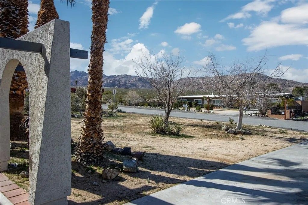 Photo of 7129 Ivanpah, 29 Palms, CA 92277 (MLS # JT26025657)