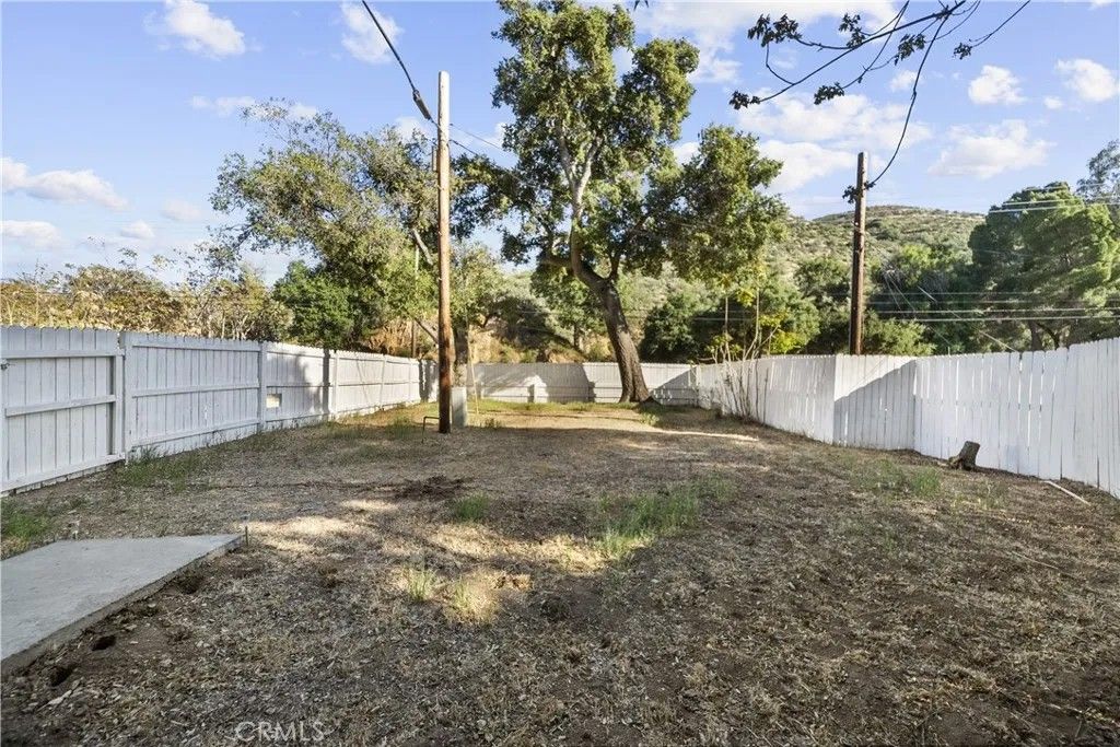 Photo of 13111 Sierra Hwy, Agua Dulce, CA 91390 (MLS # SR26075419)