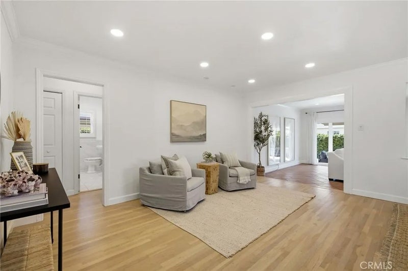 3706 W 157th Street