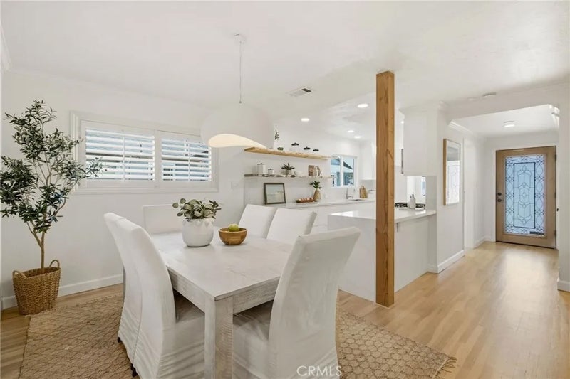 3706 W 157th Street