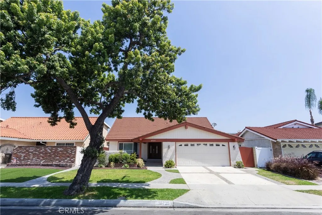 10723 Reva Place