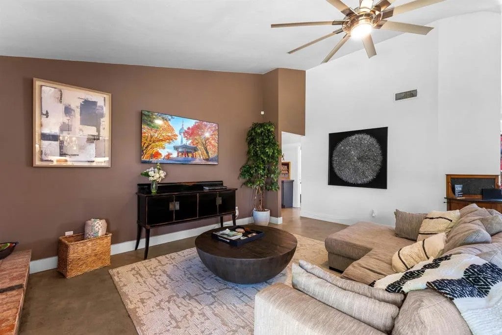 1717 Birchwood