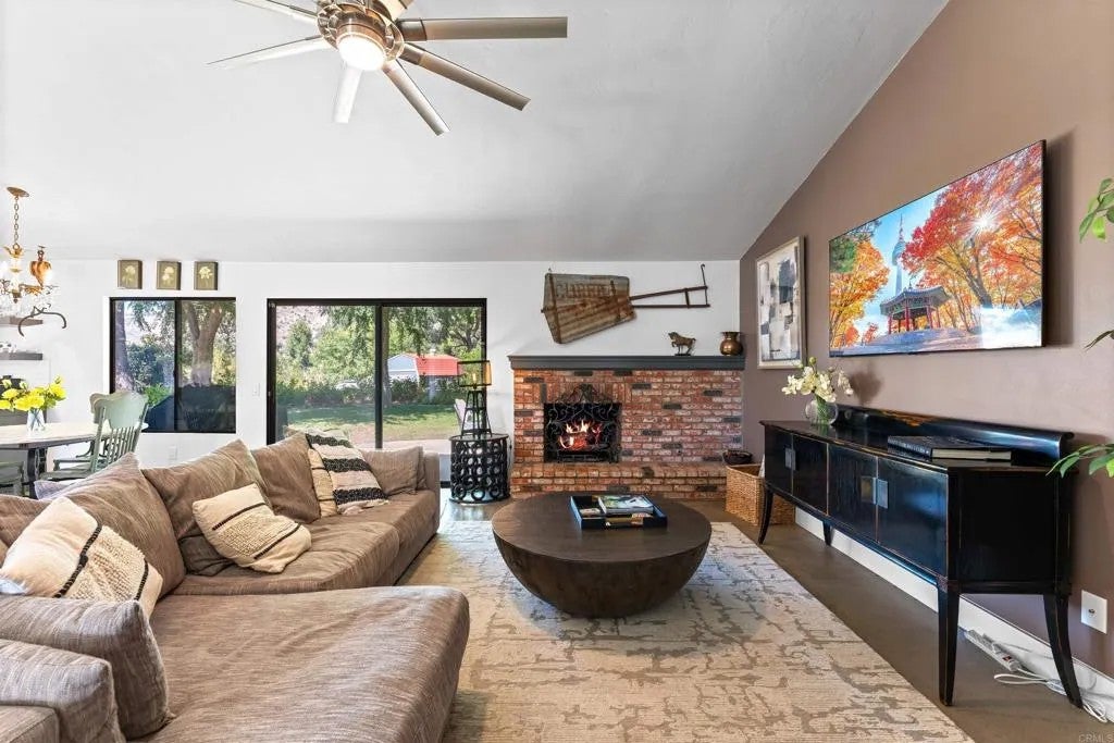 1717 Birchwood