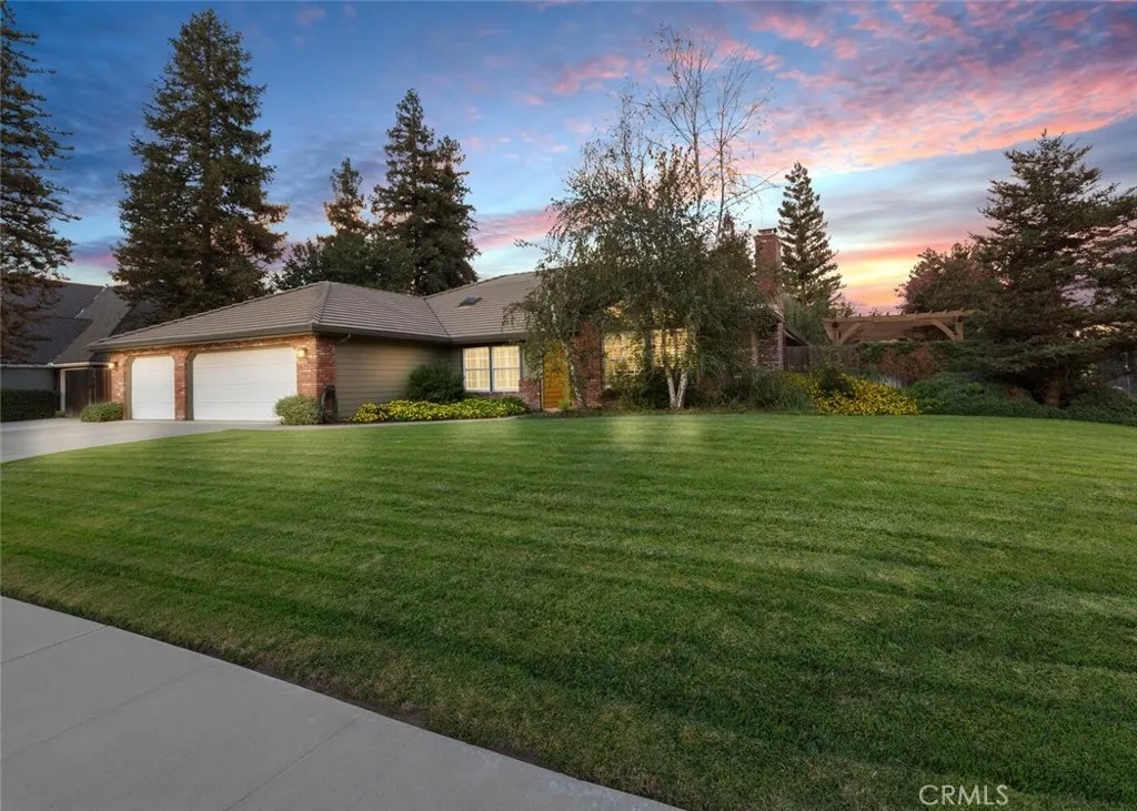 685 E Chevy Chase Drive