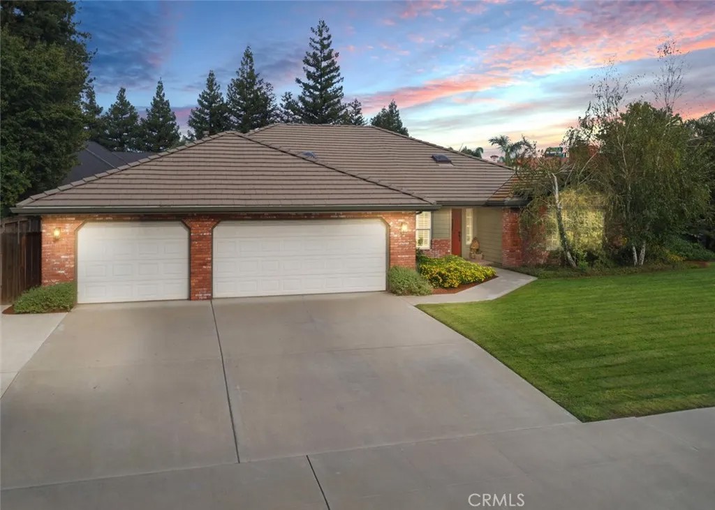 685 E Chevy Chase Drive