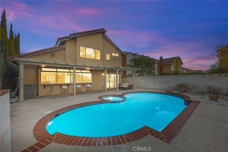3080 Oakcreek