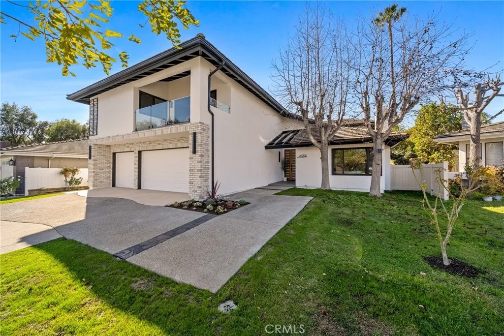 24705 Queens Court