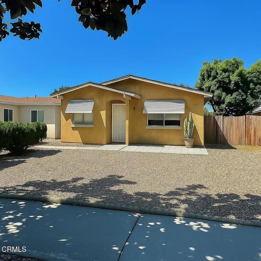 Photo of 633 San Marino Street, Hemet, CA 92545 (MLS # V1-33941)
