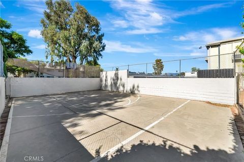 Tiny photo for 18601 Collins Street #D17, Tarzana, CA 91356 (MLS # SR25243162)