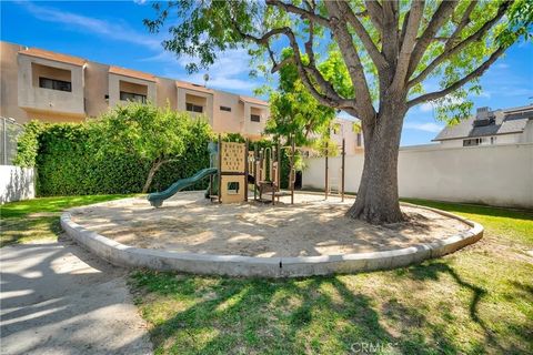 Tiny photo for 18601 Collins Street #D17, Tarzana, CA 91356 (MLS # SR25243162)