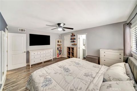 Tiny photo for 18601 Collins Street #D17, Tarzana, CA 91356 (MLS # SR25243162)