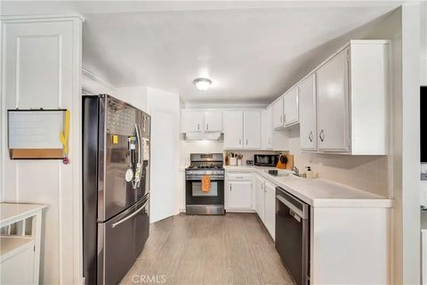 Tiny photo for 18601 Collins Street #D17, Tarzana, CA 91356 (MLS # SR25243162)