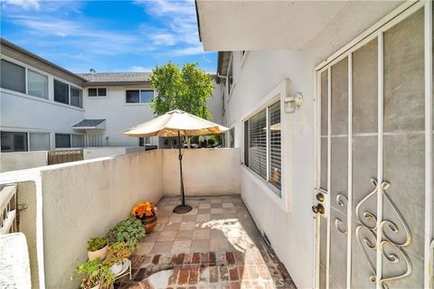 Tiny photo for 18601 Collins Street #D17, Tarzana, CA 91356 (MLS # SR25243162)
