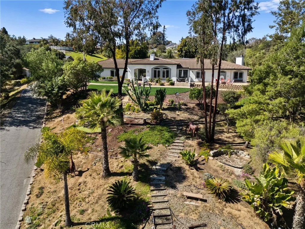 197 Morro Hills Road