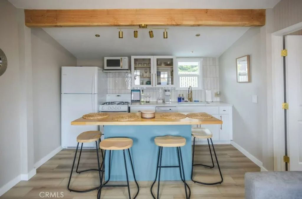 Photo of 240 Pacific St, Morro Bay, CA 93442 (MLS # SC25269318)