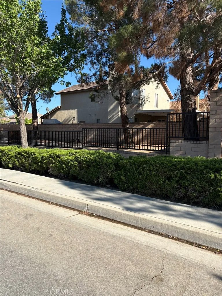 3309 Fairfield Avenue