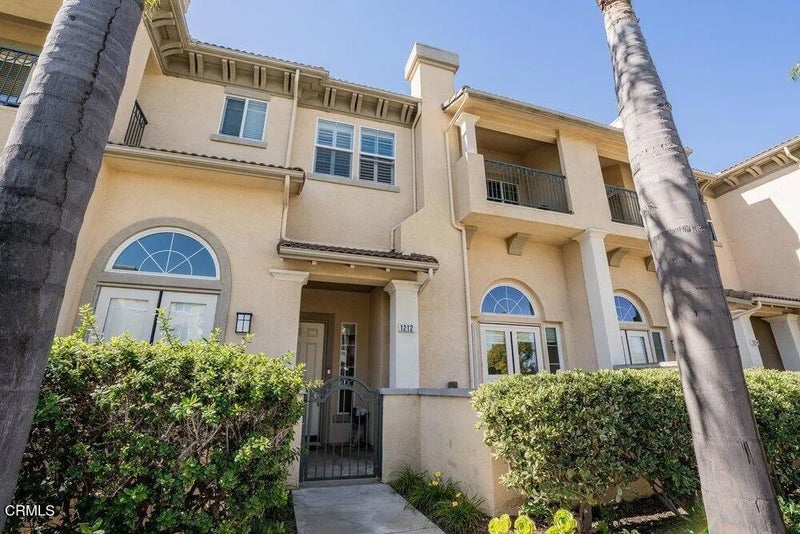 1212 Bayside Circle