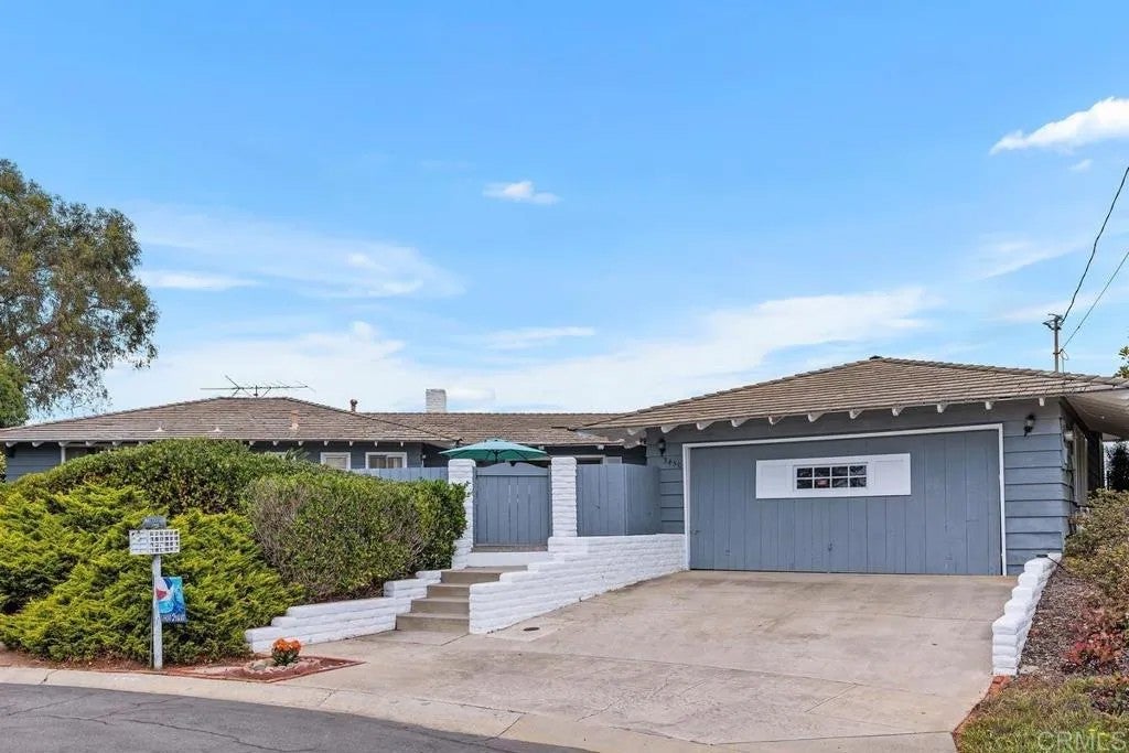 3450 Camden Circle