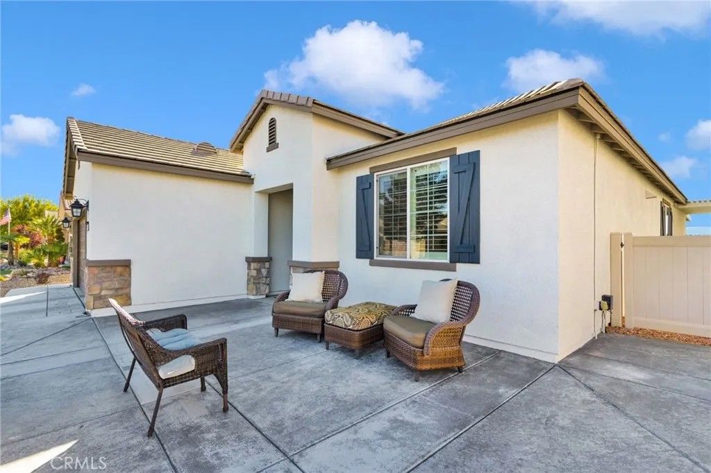 Photo of 10332 Darby Rd, Apple Valley, CA 92308 (MLS # HD25271965)