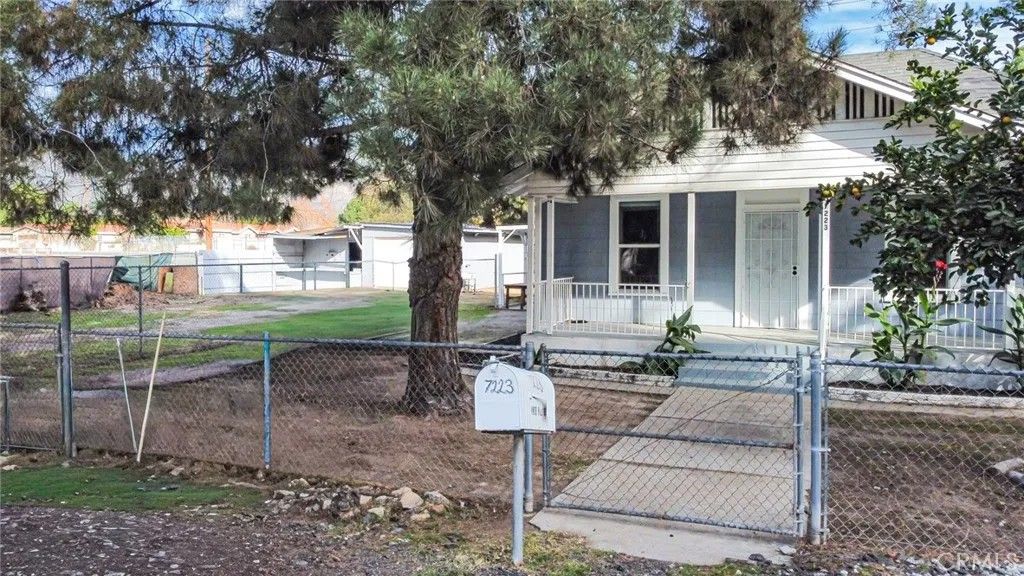 Photo of 7223 Knob Hill, Highlands, CA 92346 (MLS # CV25279864)