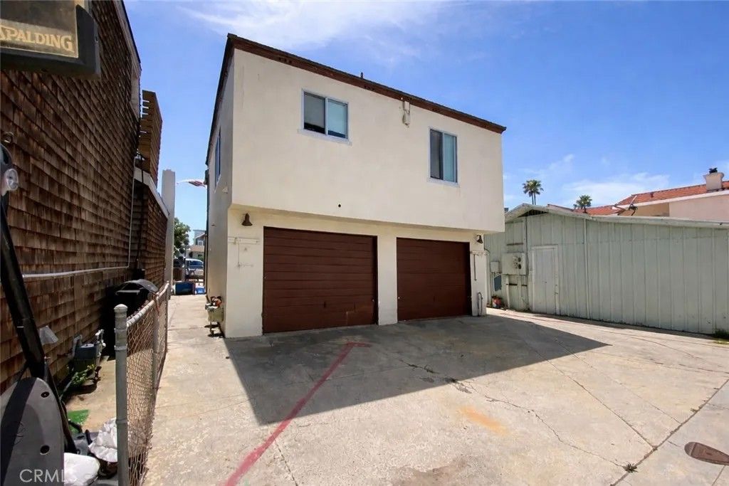 Photo of 612 W Balboa Boulevard, Newport Beach, CA 92661 (MLS # IG26084072)