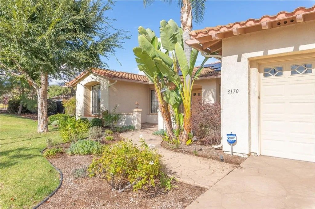 Photo of 3170 Larkwood Court, Fallbrook, CA 92028 (MLS # SW25263227)
