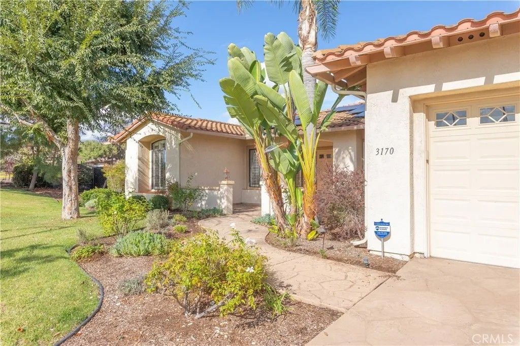 Photo of 3170 Larkwood Court, Fallbrook, CA 92028 (MLS # SW25263227)