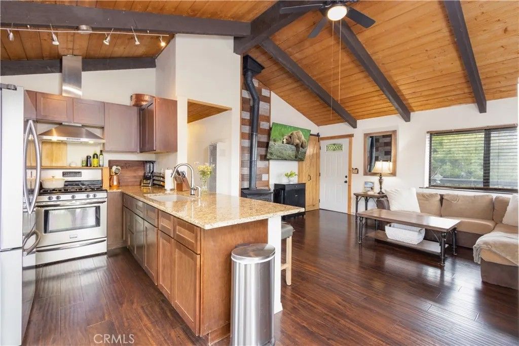 Photo of 2308 Tirol Dr, Frazier Park, CA 93225 (MLS # SR26029479)