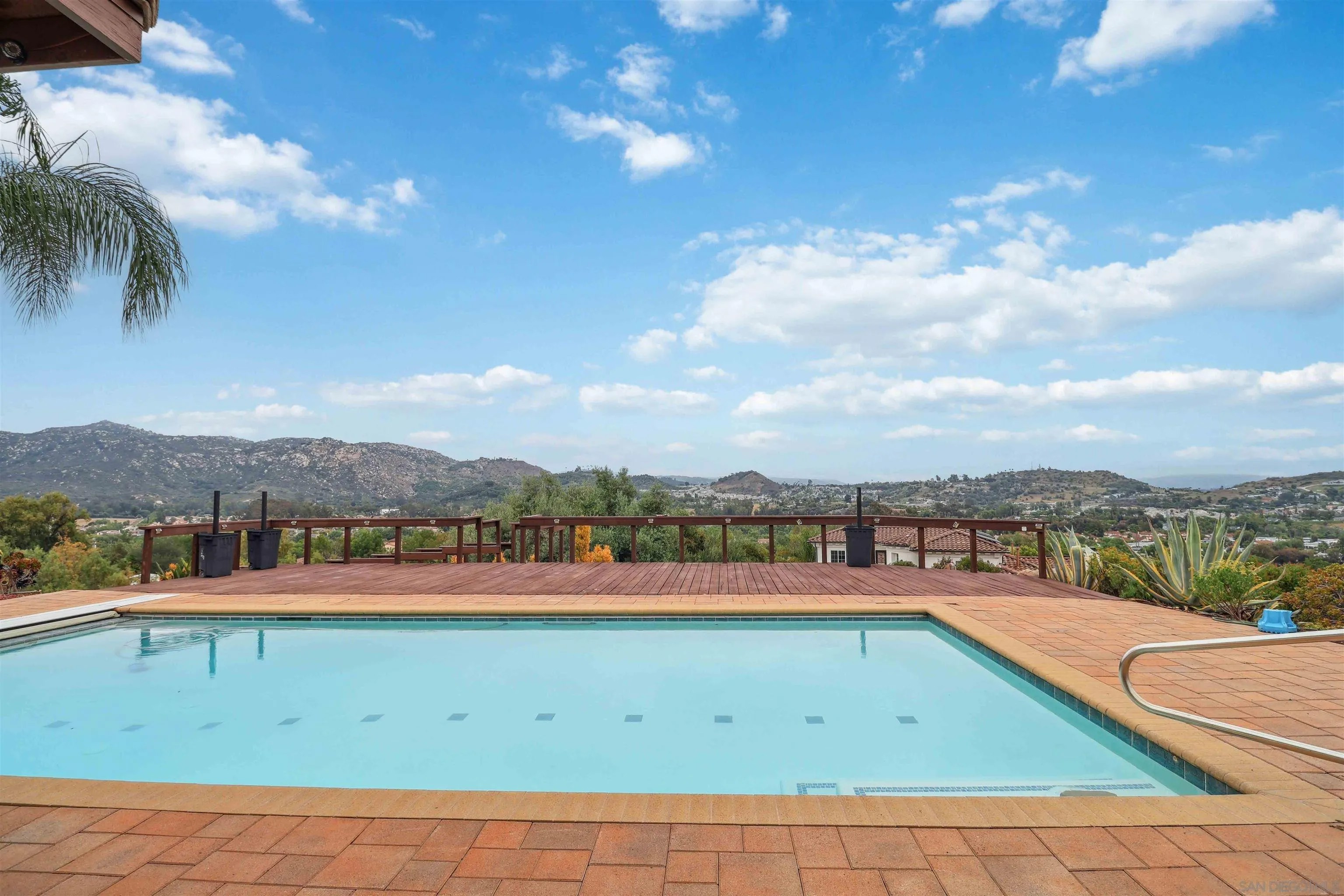 2387 Country Heights Rd.