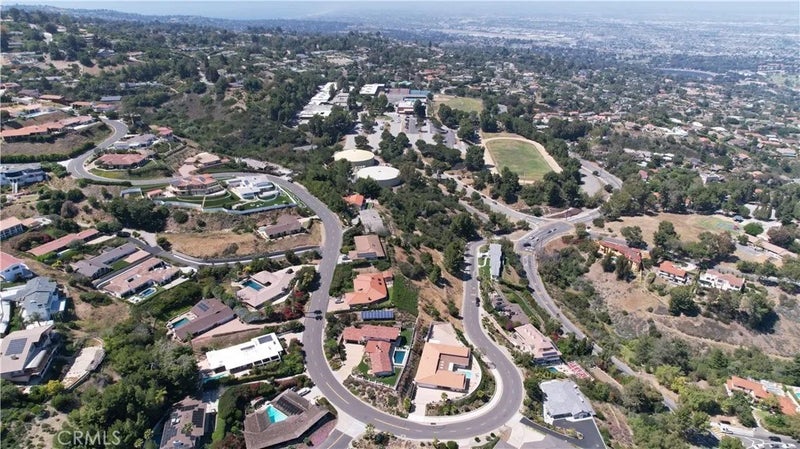 1 Crownview