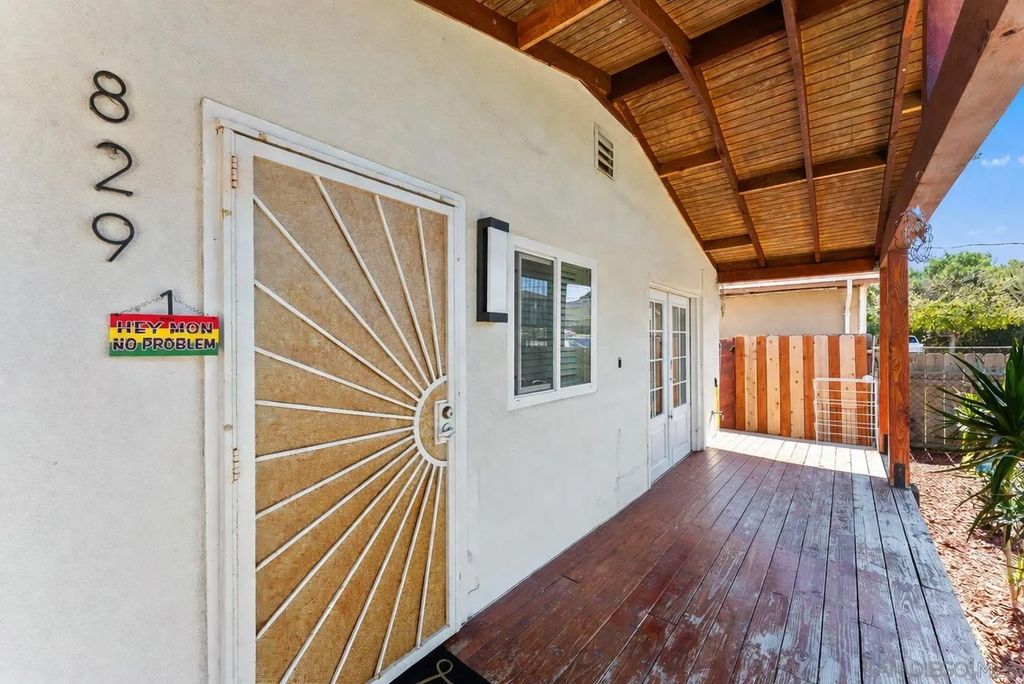 Photo of 829 11th St, Imperial Beach, CA 91932 (MLS # 250045968)