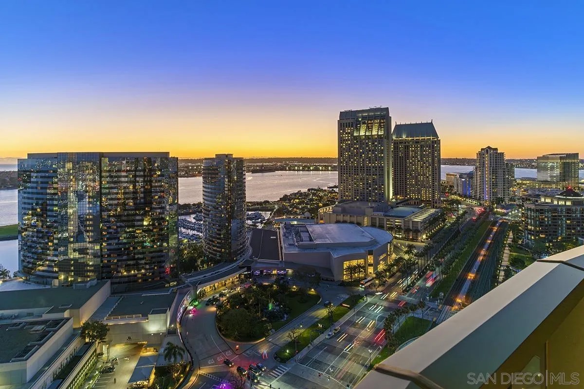 100 Harbor Drive 2805