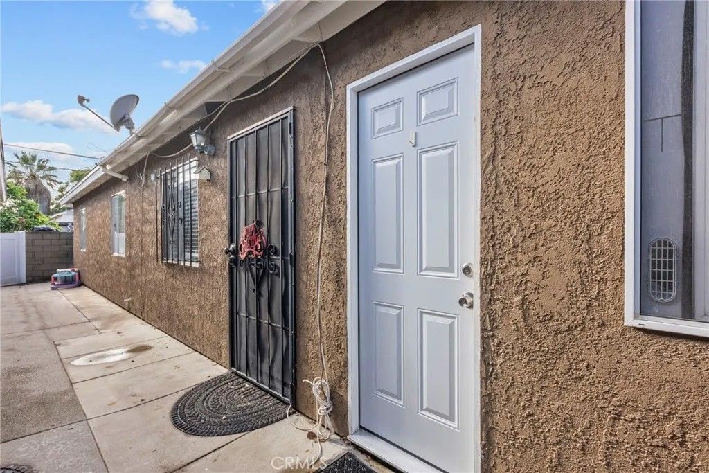 Photo of 11419 Acala Avenue, San Fernando, CA 91340 (MLS # SR26004378)