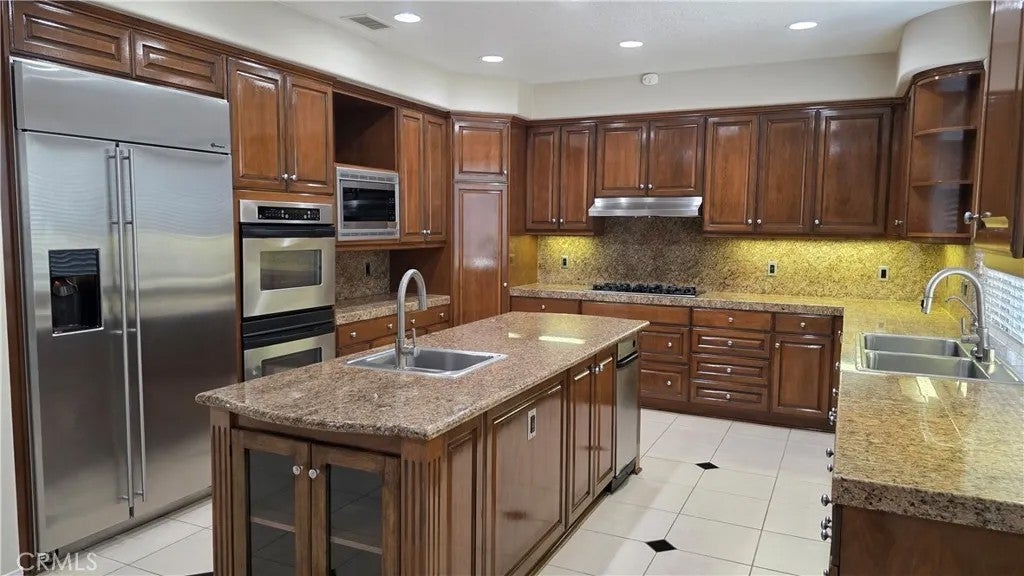 Photo of 20421 Via Medici, Porter Ranch, CA 91326 (MLS # SR26215453)