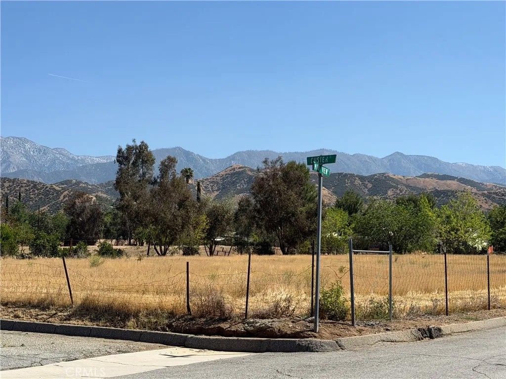 Photo of 35392 Mountain View, Yucaipa, CA 92399 (MLS # DW26079445)
