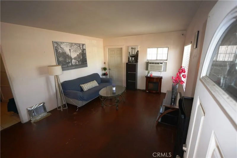 6421 Radford