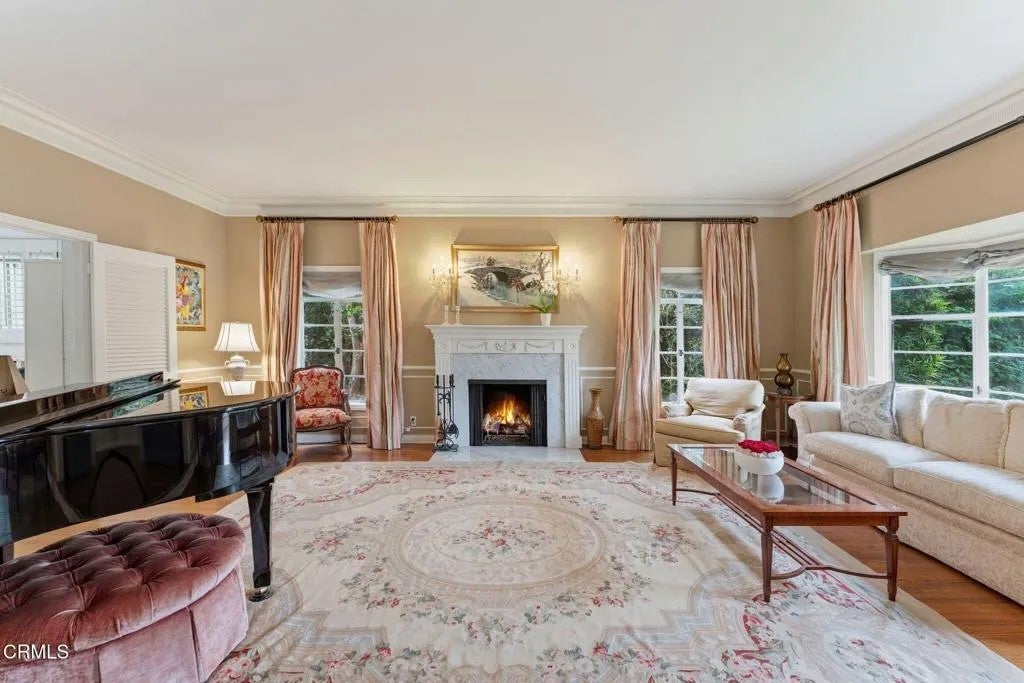 1296 Roanoke Road