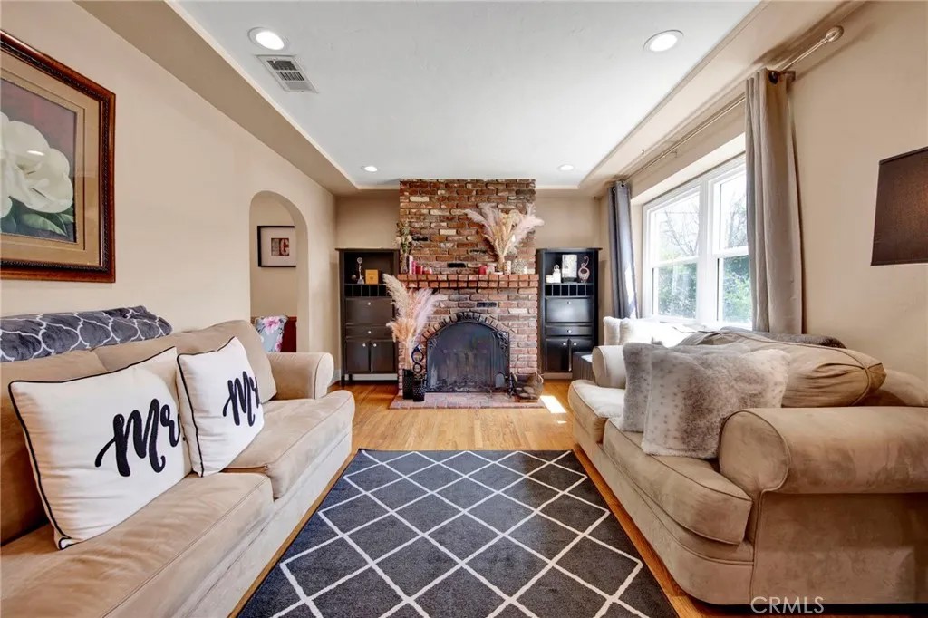 269 N Alta Vista