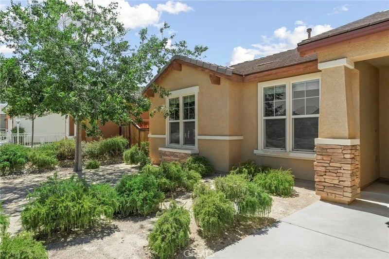 15586 Pilot Rock