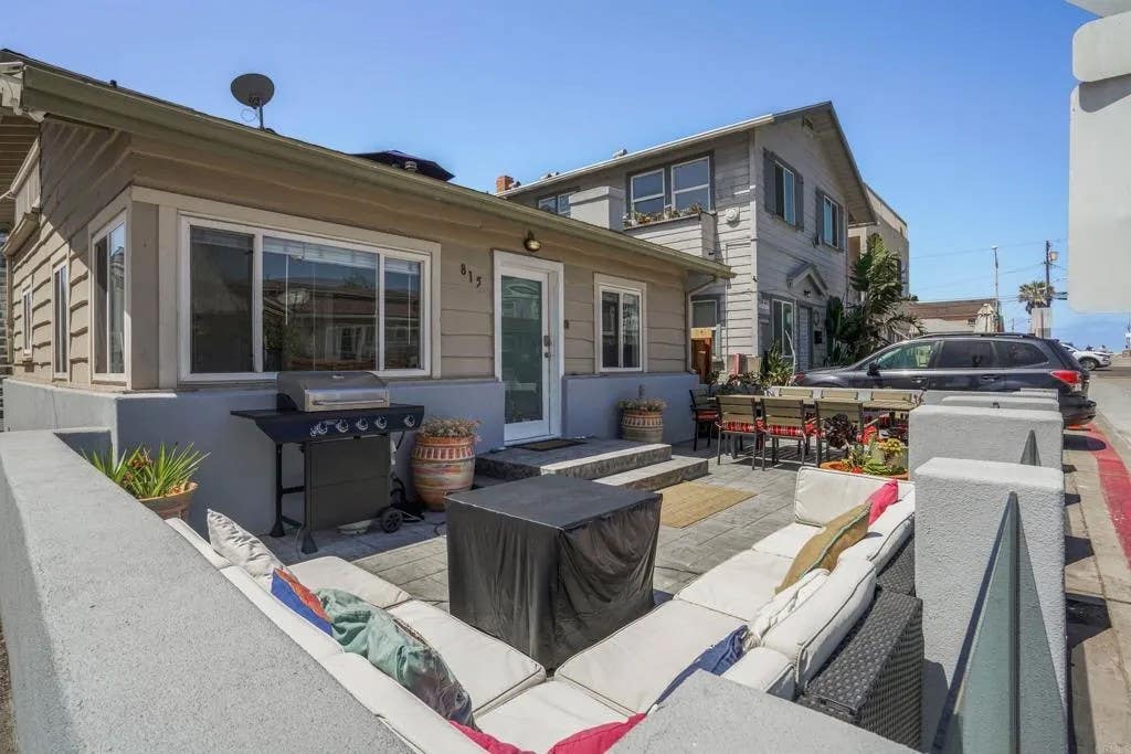 Photo of 3492 Bayside Lane, San Diego, CA 92109 (MLS # PTP2604303)
