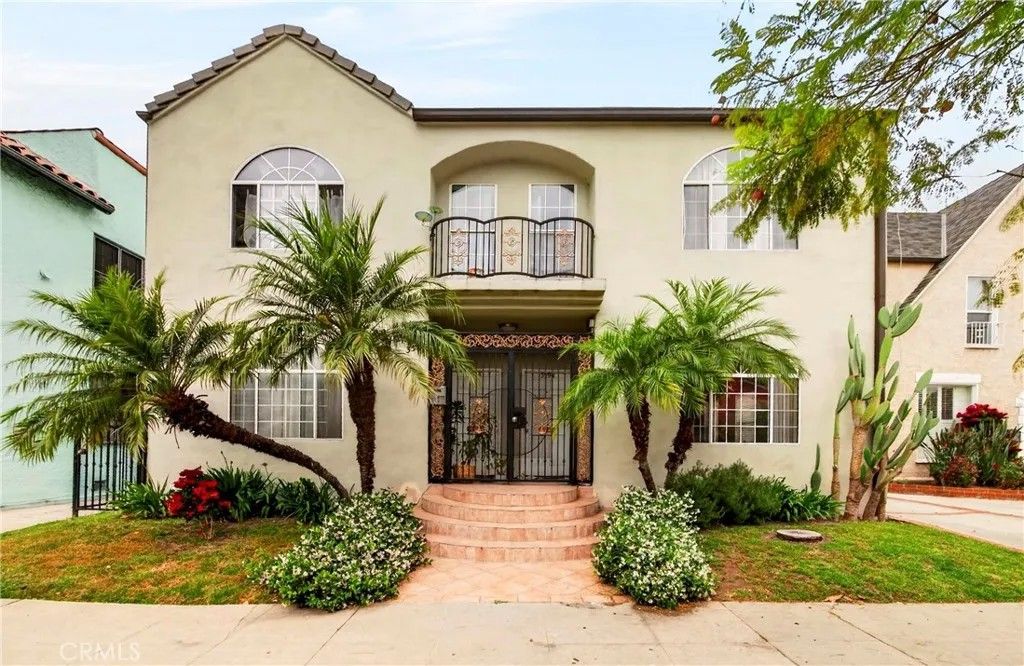 Photo of 357 N Ogden Dr, Los Angeles, CA 90036 (MLS # PW26089177)