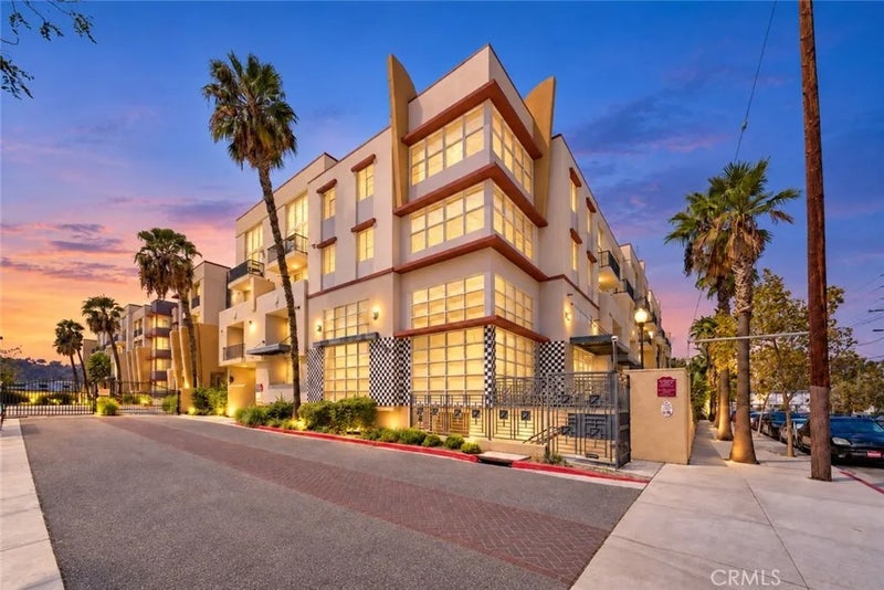 360 W Avenue 26 446