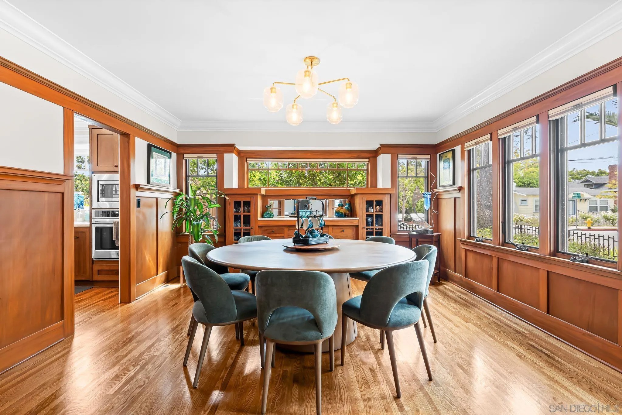1212 W Arbor Dr