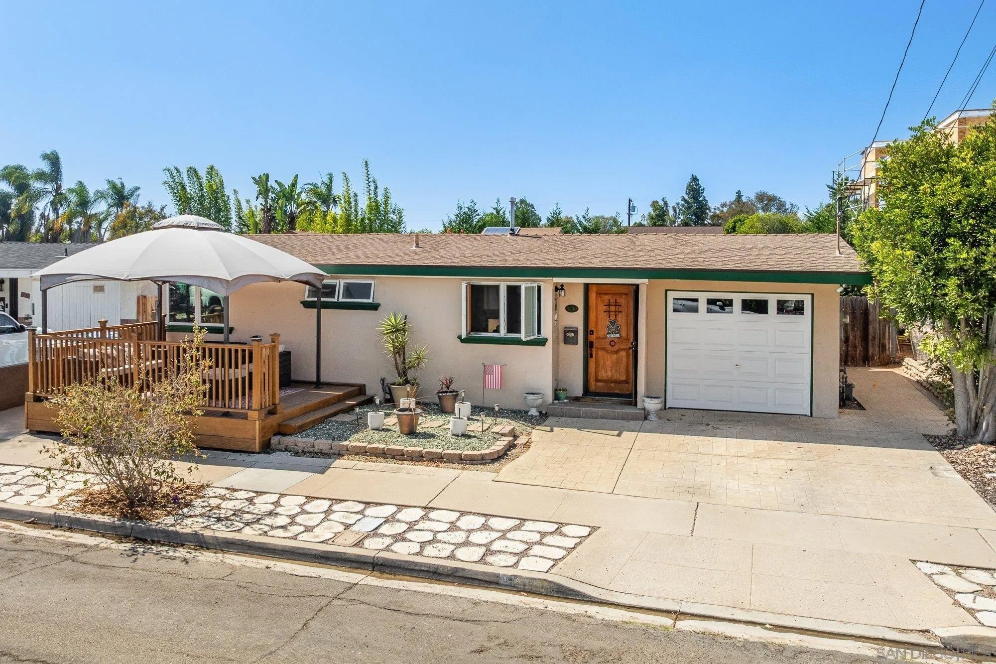4740 Shoshoni Ave.