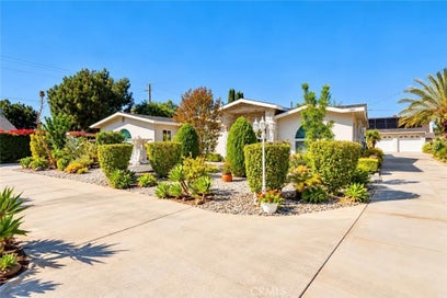 17841 Collins Villa Park CA 92861