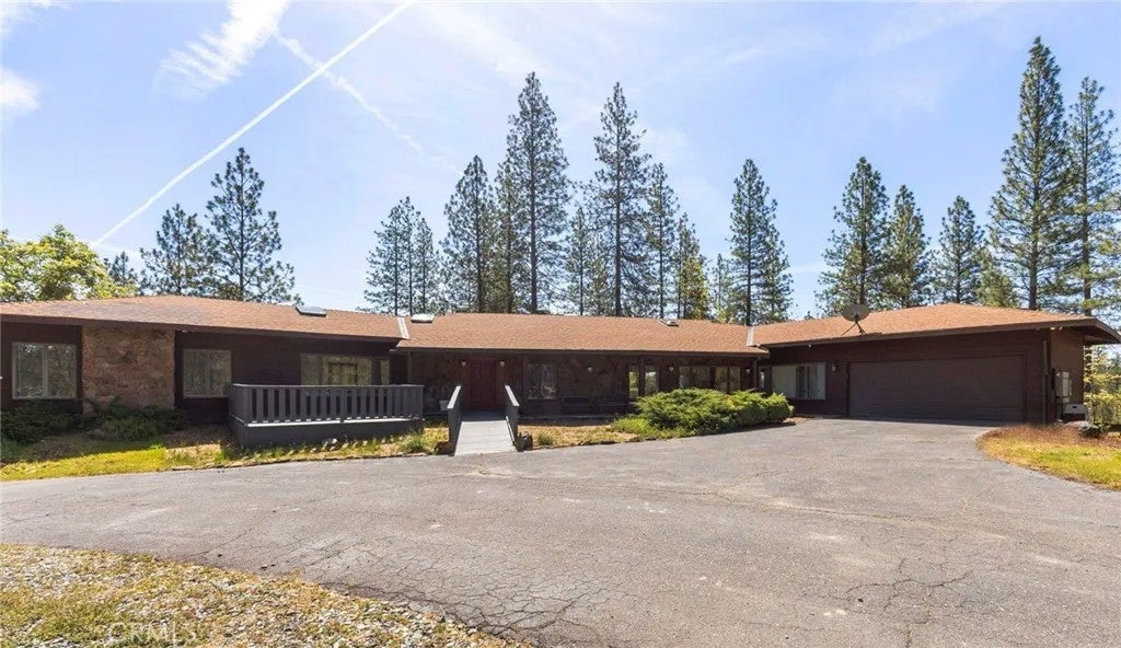 10379 Mcmahon Road