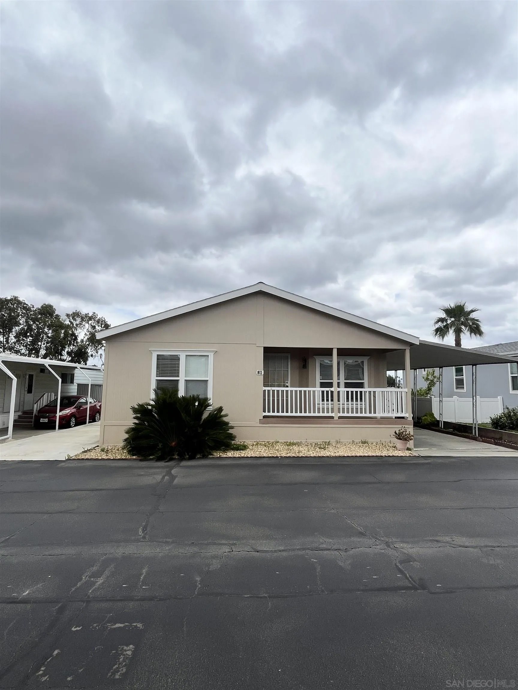 1219 E Barham Dr SPC 81