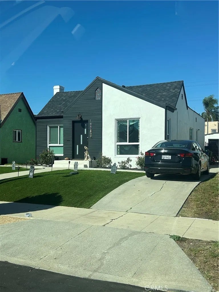1841 W 70th