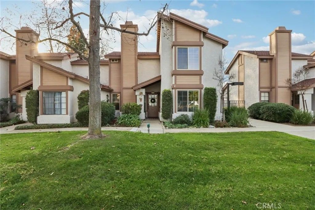 Photo of 539 S College Avenue, Claremont, CA 91711 (MLS # CV26021549)