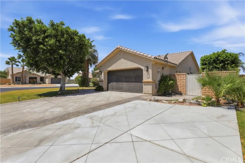 41425 Farmer Court